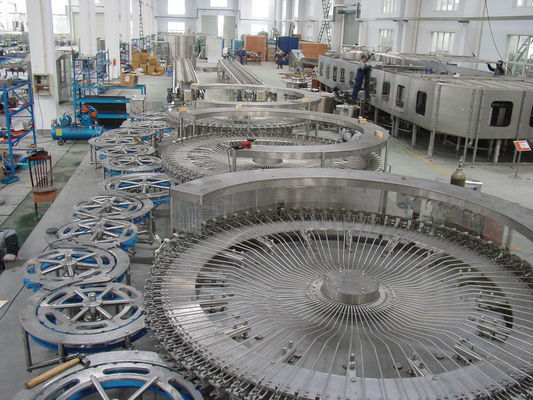 Moderate Temperature Juice Filling Machine , 6000BPH Electric Water Bottling Equipment
