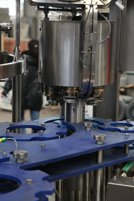 Cola / Carbonated Soft Drink Filling Machine Glass Bottle Filling Machinery